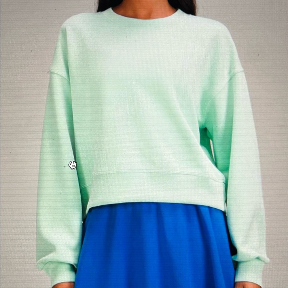 Lululemon Perfectly Oversized Cropped Crew Softstreme size 6